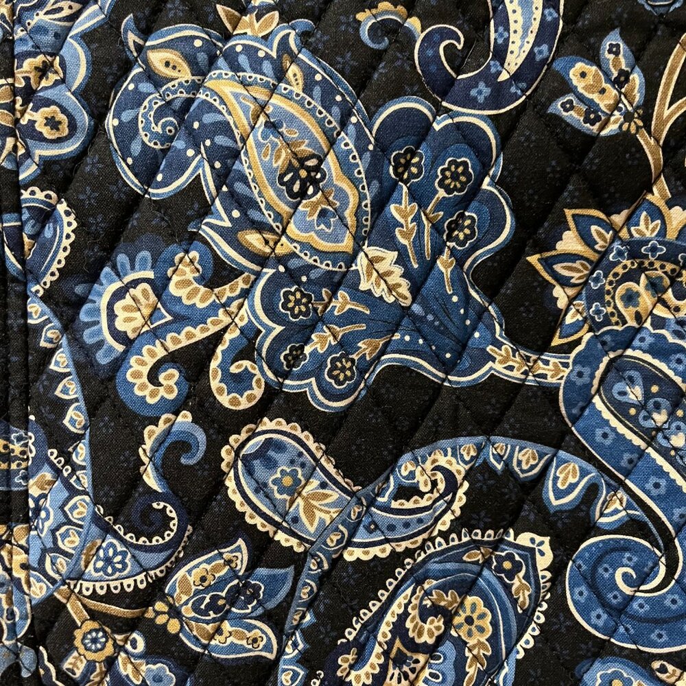 Curvy Tote in Windsor Navy by Vera Bradley - Picture 3 of 12